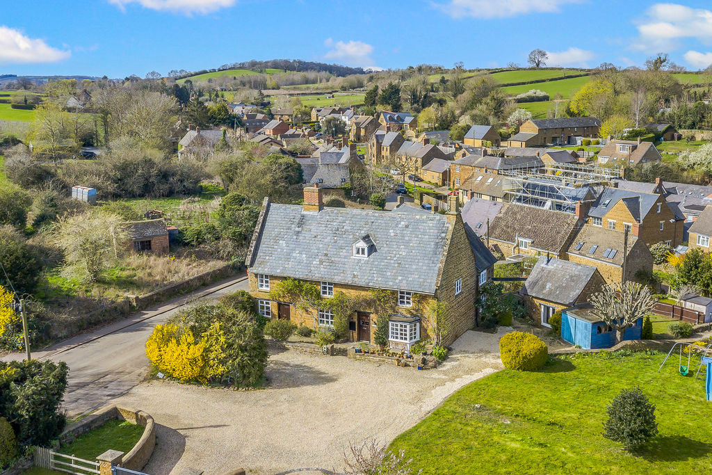Banbury Road North Newington